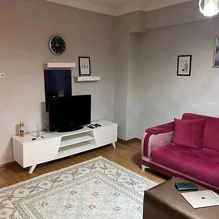 In The Center Of Shishli Appartement